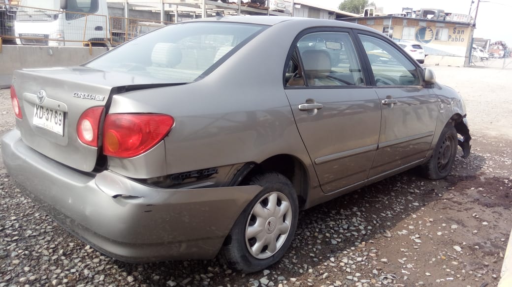  Toyota COROLLA 2004    EN DESARME